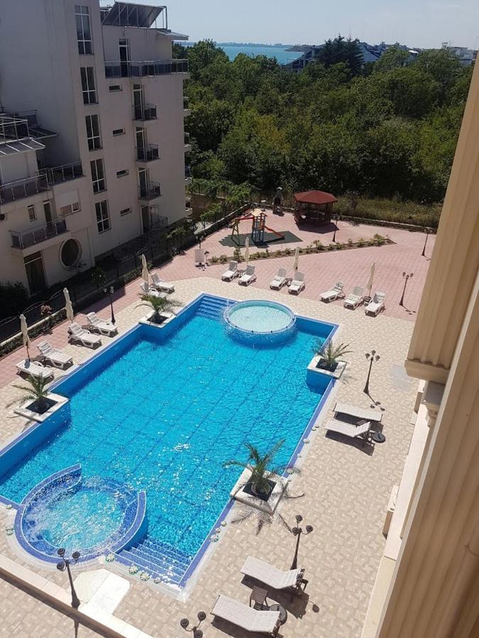 Flora Beach Private Aparthotel Pomorie Exterior foto