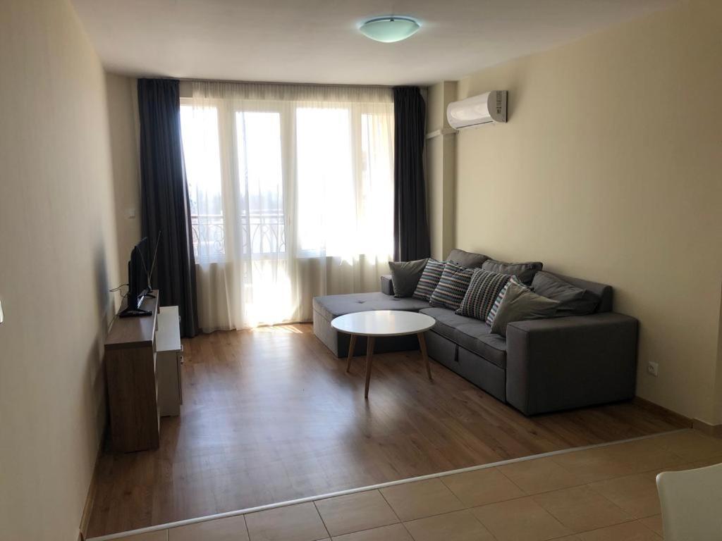 Flora Beach Private Aparthotel Pomorie Exterior foto